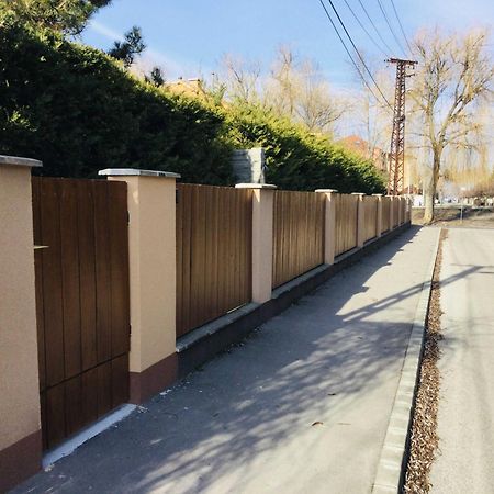 Apartamento Baky House Balatonlelle Exterior foto