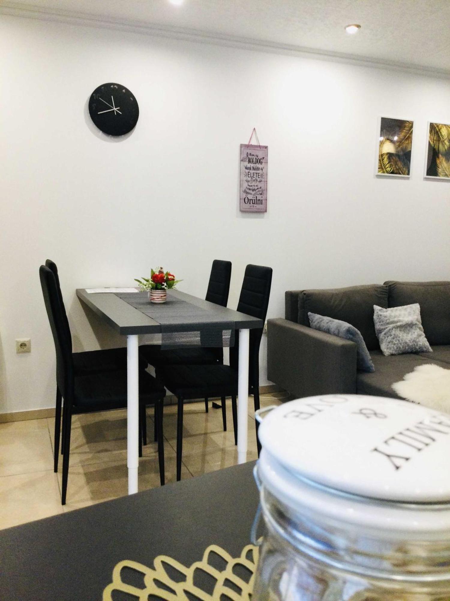 Apartamento Baky House Balatonlelle Exterior foto